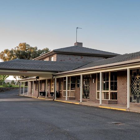 Tumut Valley Motel Pet Friendly Kültér fotó