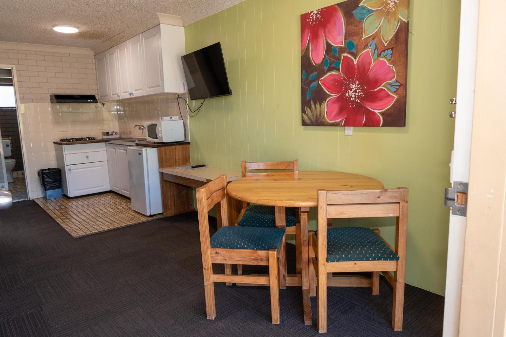 Tumut Valley Motel Pet Friendly Kültér fotó