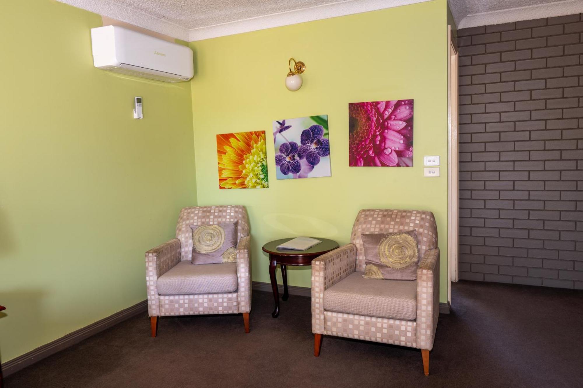 Tumut Valley Motel Pet Friendly Kültér fotó