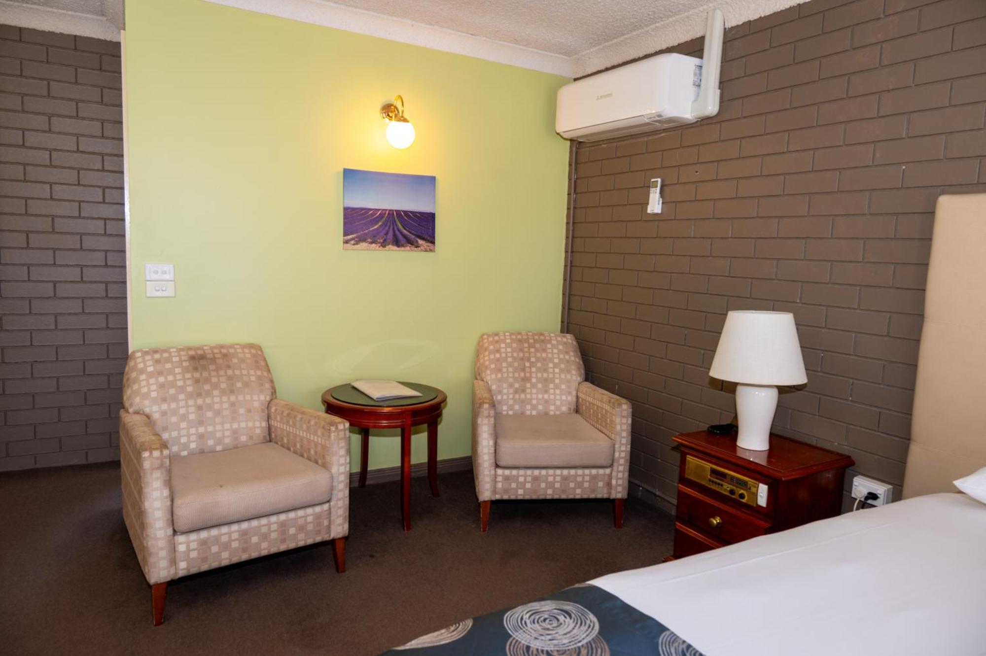 Tumut Valley Motel Pet Friendly Kültér fotó