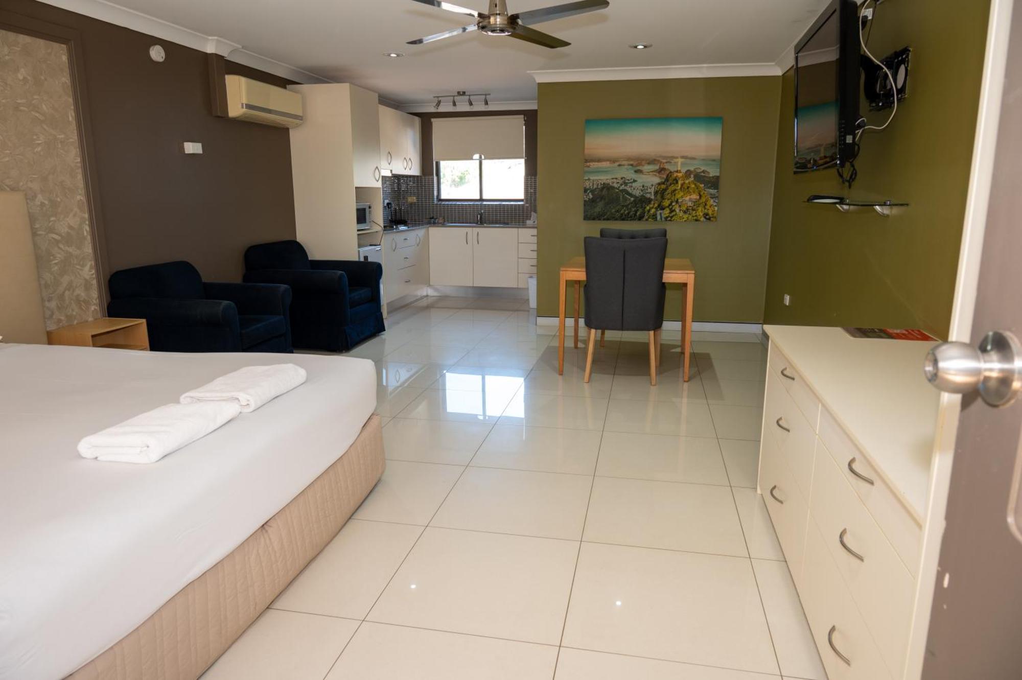Tumut Valley Motel Pet Friendly Kültér fotó