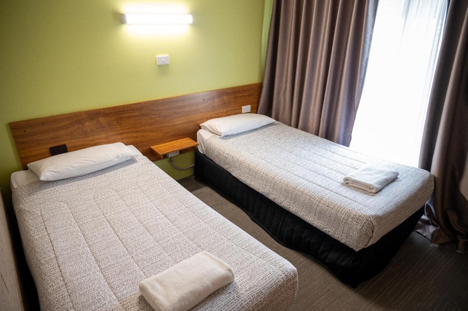 Tumut Valley Motel Pet Friendly Kültér fotó