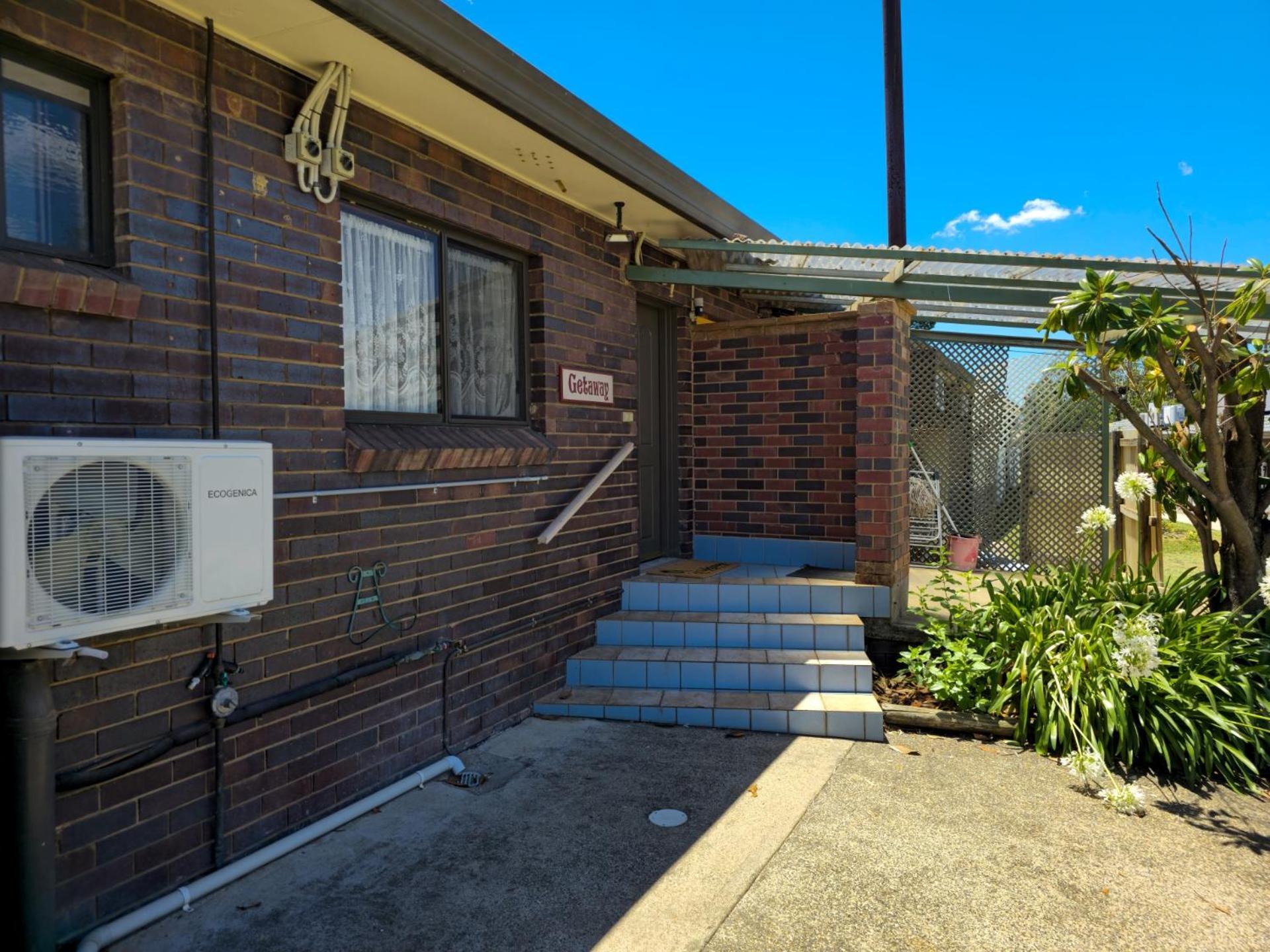 Tumut Valley Motel Pet Friendly Kültér fotó
