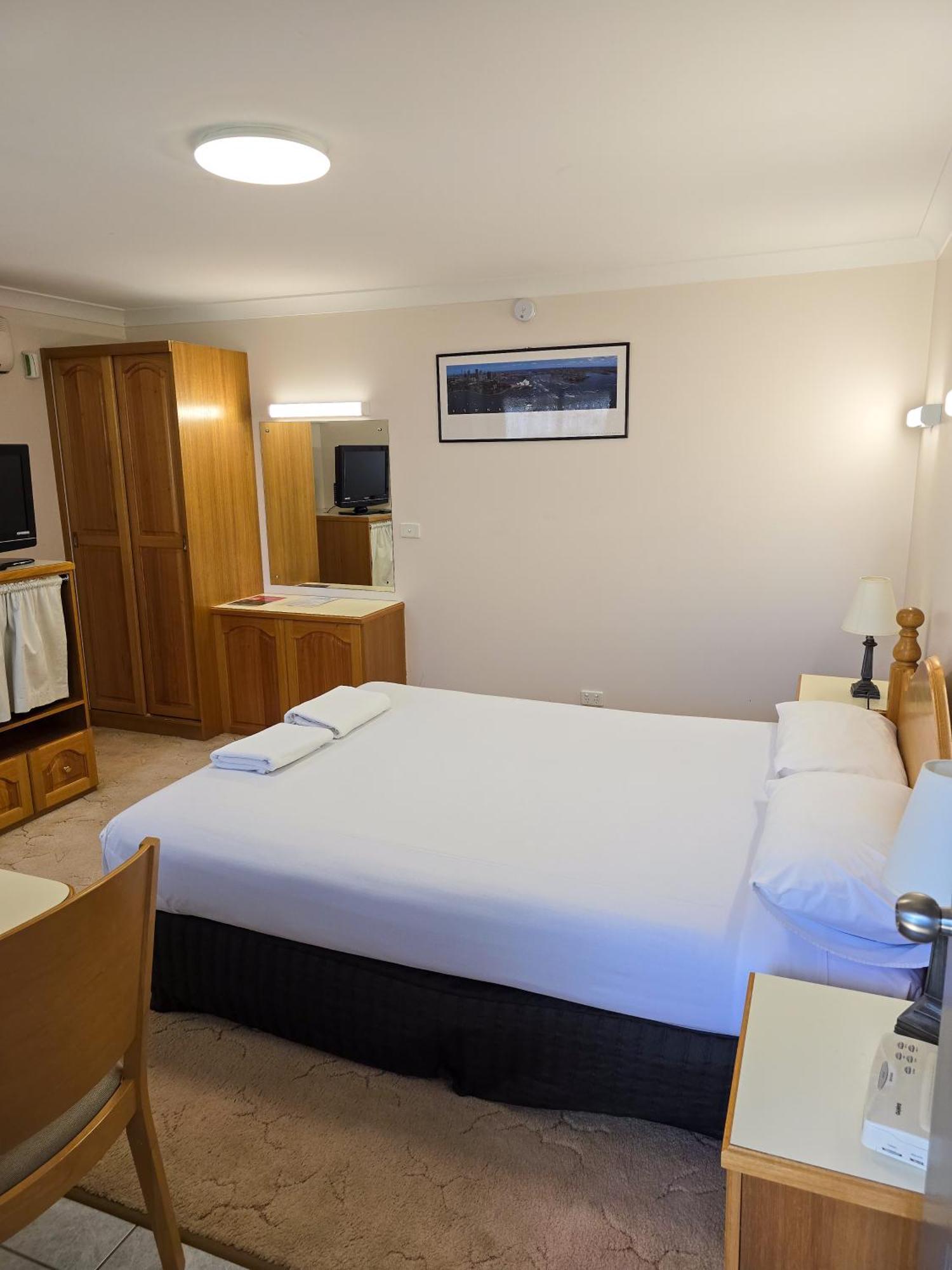 Tumut Valley Motel Pet Friendly Kültér fotó
