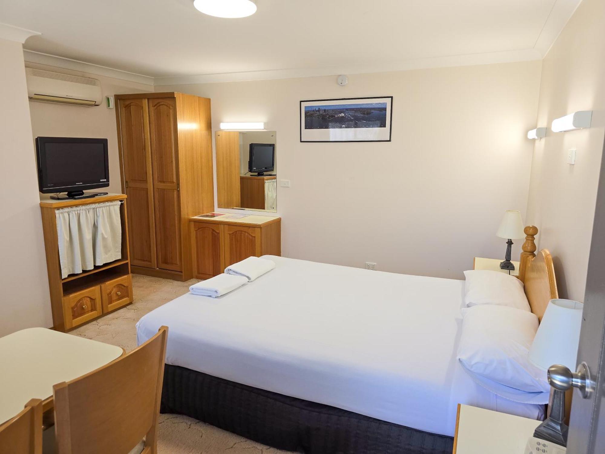 Tumut Valley Motel Pet Friendly Kültér fotó