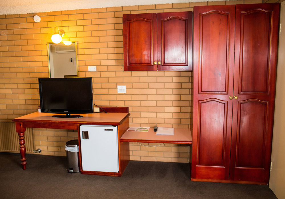 Tumut Valley Motel Pet Friendly Kültér fotó